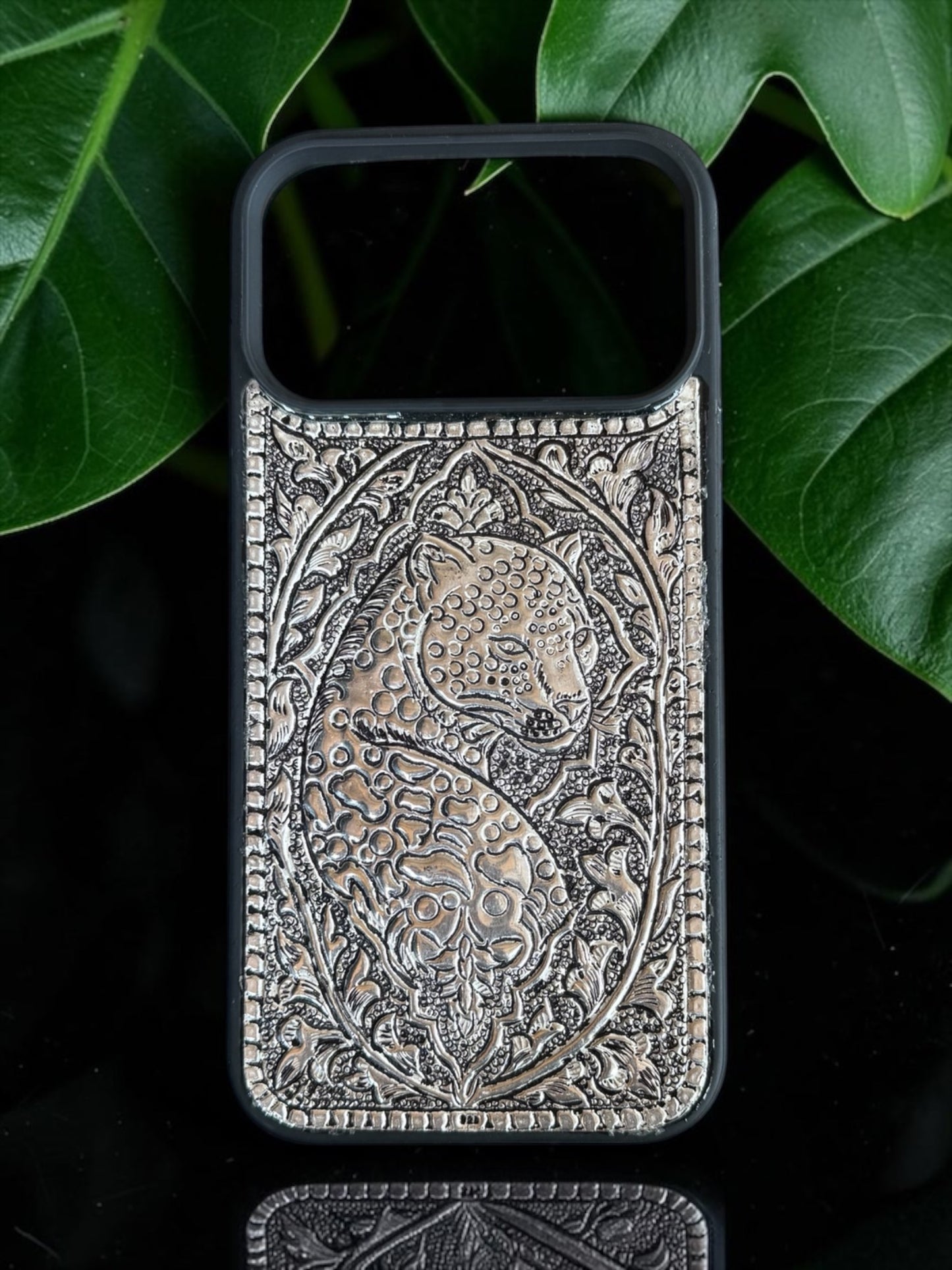 ZILVIQ Regal Panther 925 Silver Luxury Case